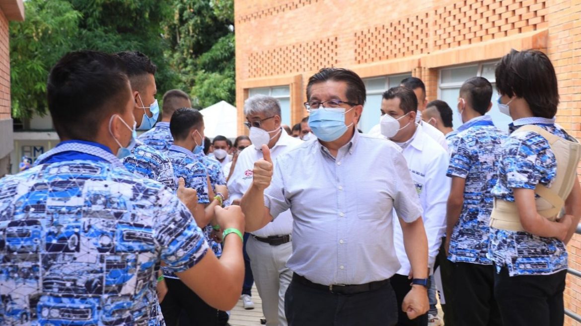 “Tenemos 8 millones de personas mayores de 50 años por vacunar”