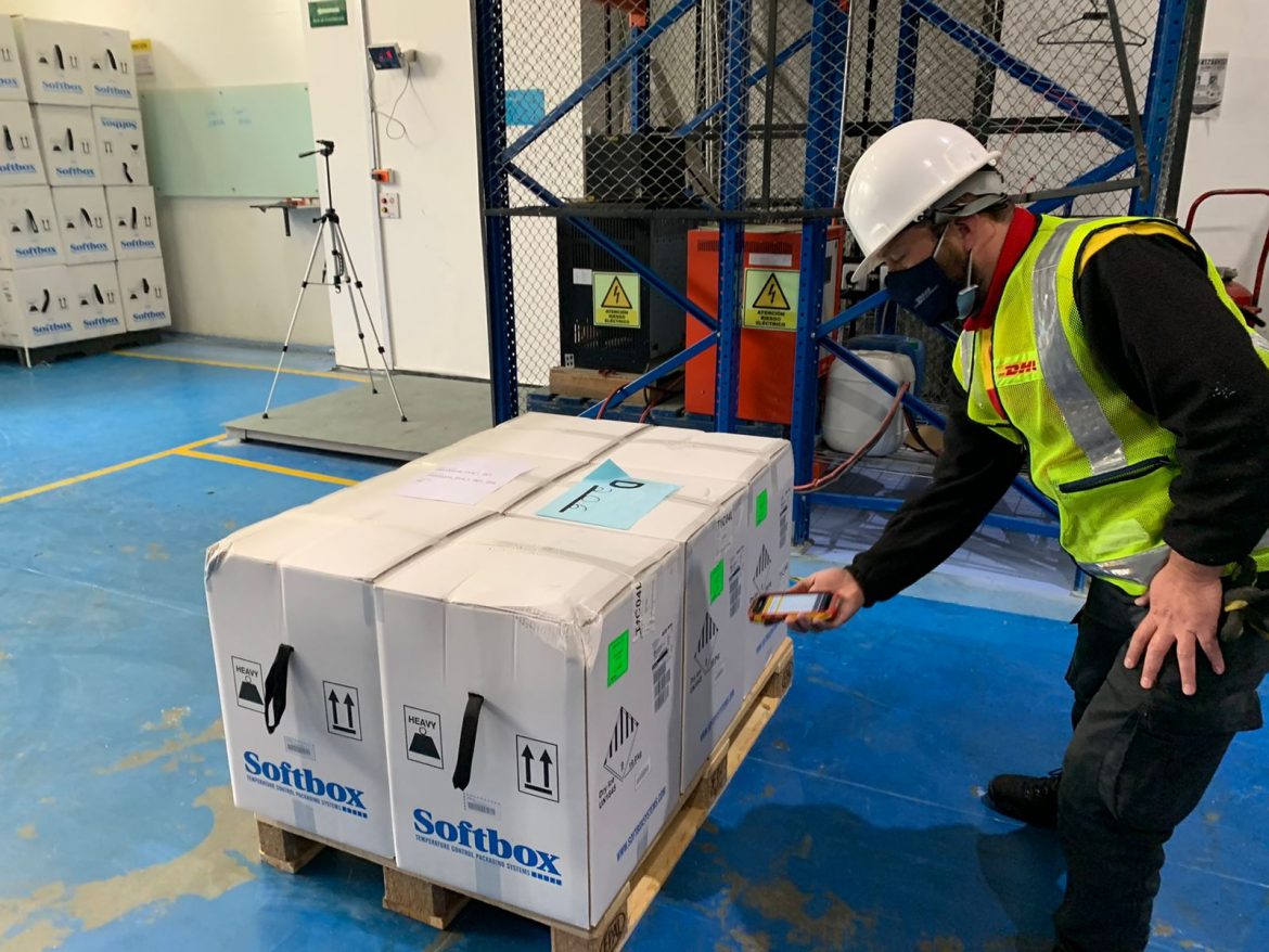 Aterrizó otro lote con 532.350 dosis de Pfizer