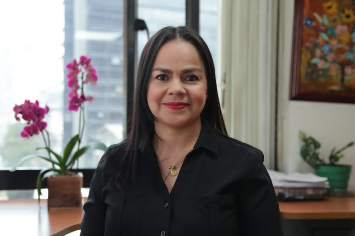 En Colombia, más del 80 % del talento humano en salud son mujeres